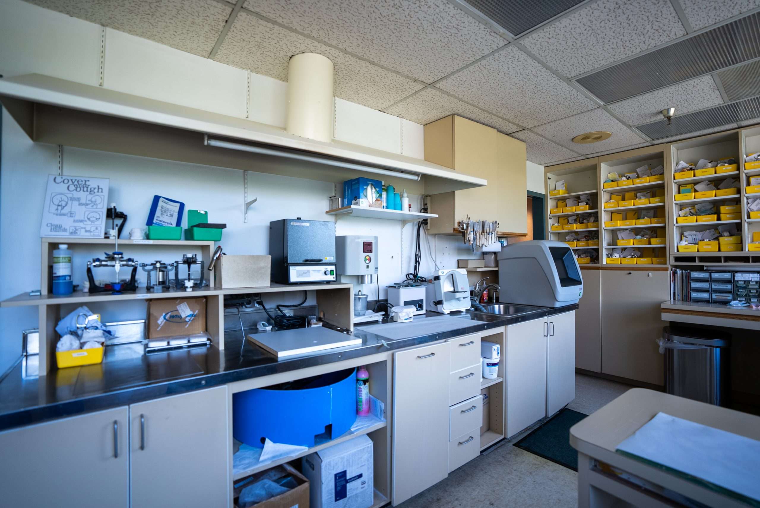 Dr. Gerald Marlin in the Elite Prosthetic Dentistry clinical suite